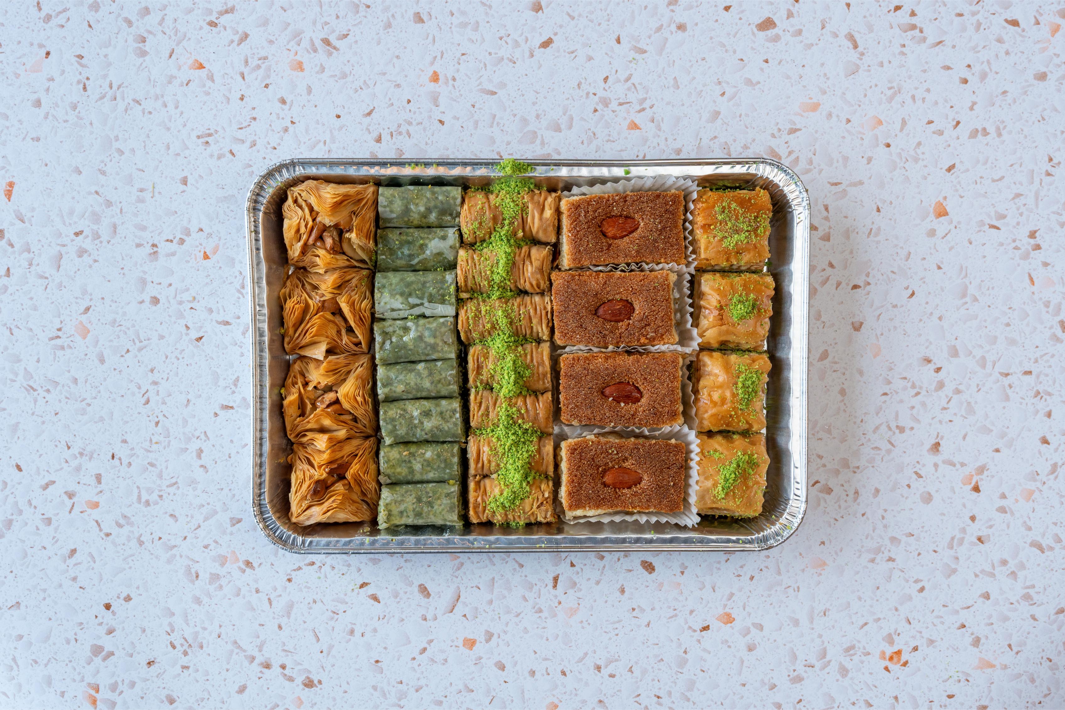 Classic mix Half Tray