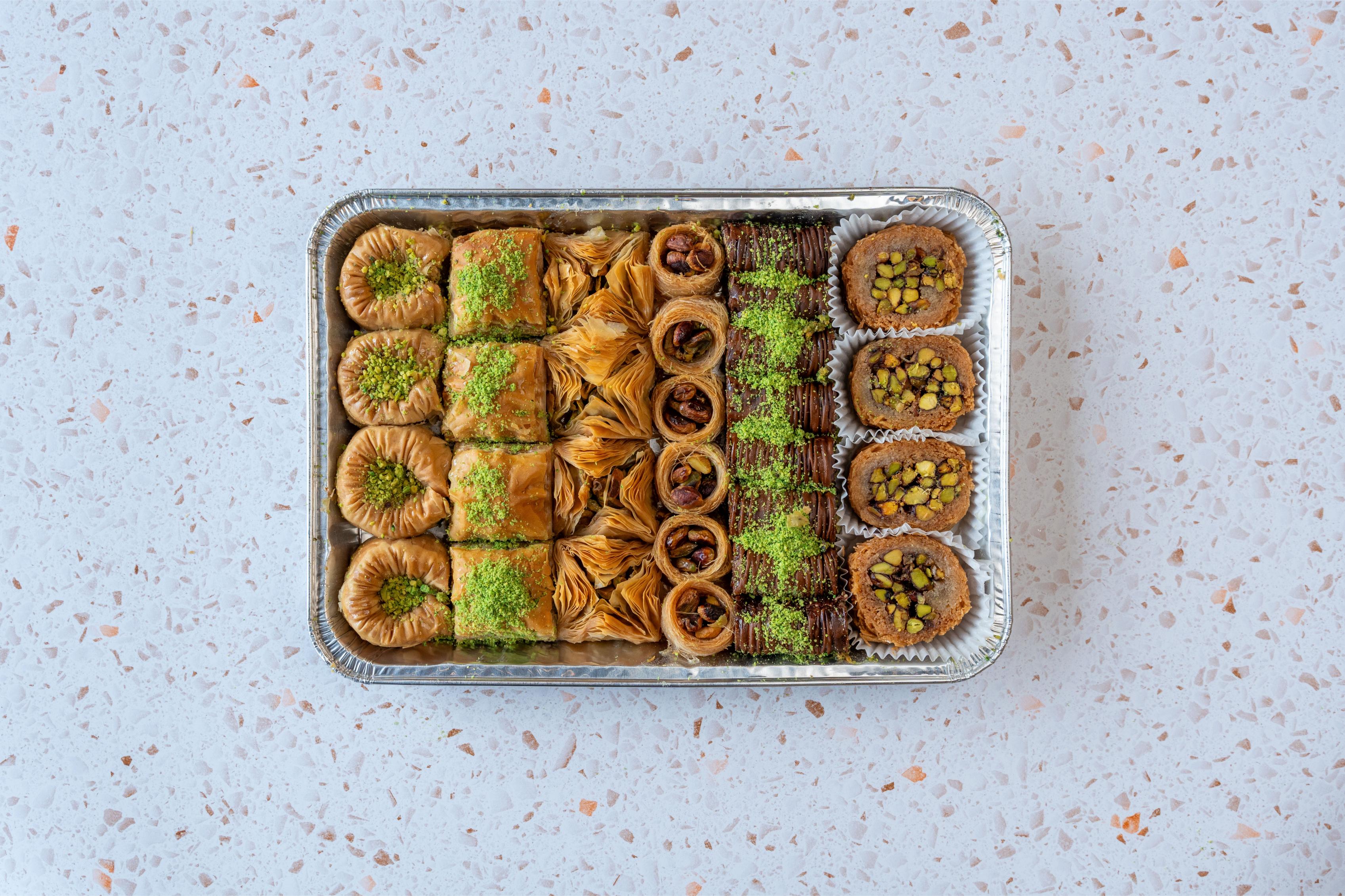 Traditional Mix Half Tray