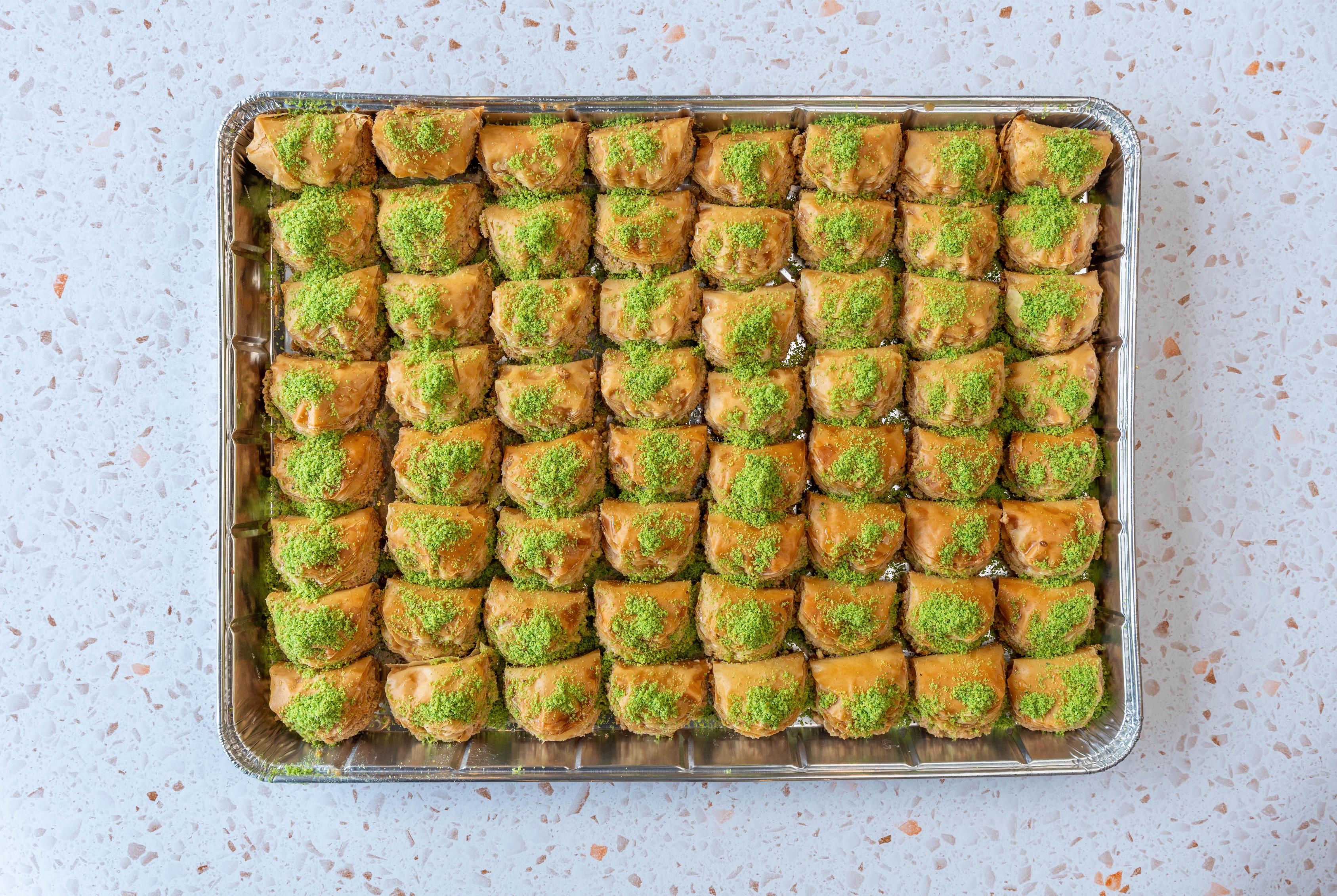 Mini Roses Cashew